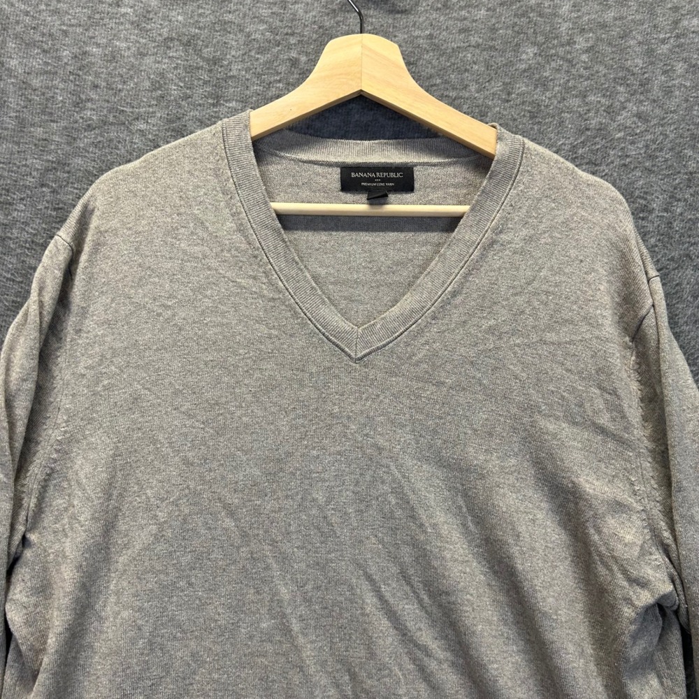 Banana Republic Men XL Gray Silk Cashmere Blend V-Neck Premium Luxe Yarn Sweater